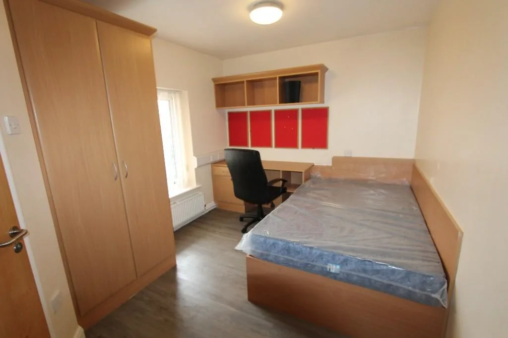 7 bedroom flat for rent