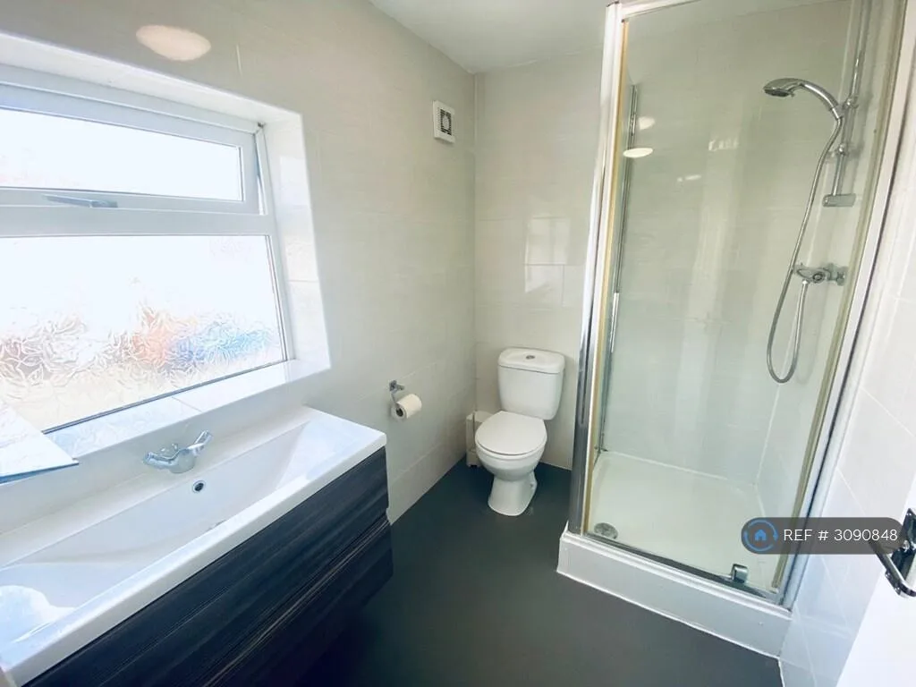7 bedroom semi-detached house for rent