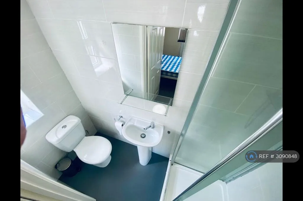7 bedroom semi-detached house for rent