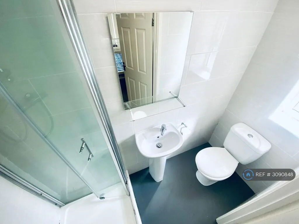 7 bedroom semi-detached house for rent