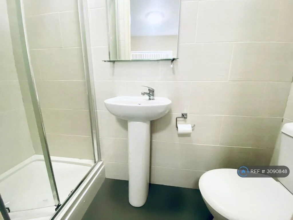 7 bedroom semi-detached house for rent