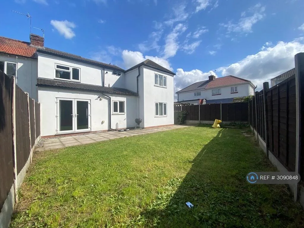7 bedroom semi-detached house for rent