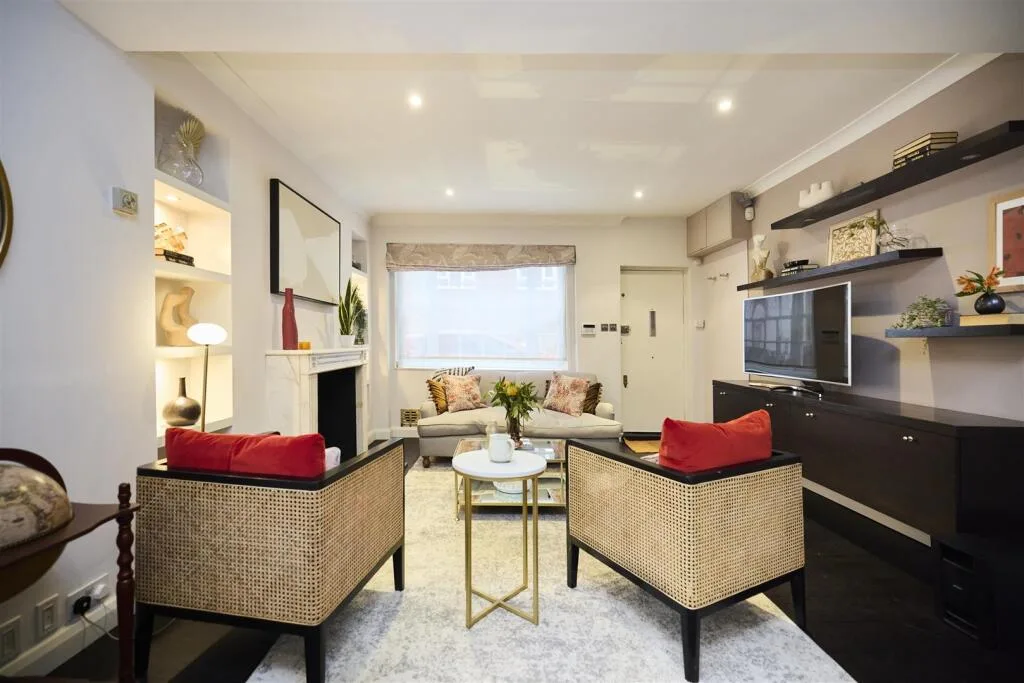 2 bedroom house for rent