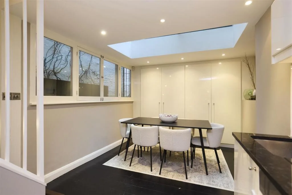 2 bedroom house for rent