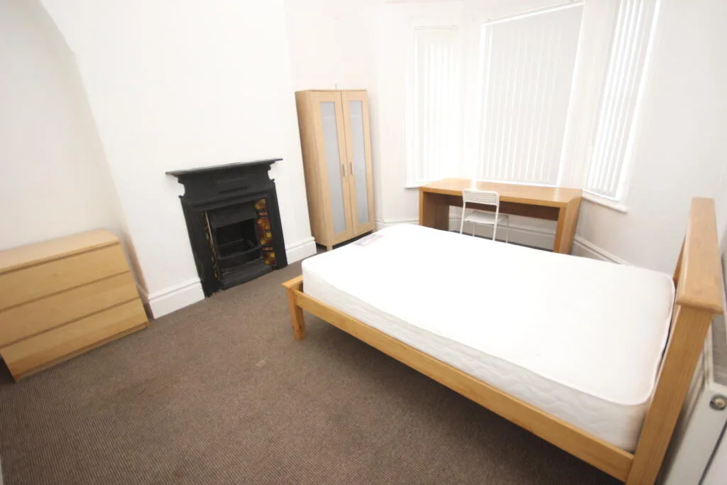 4 bedroom terraced house for rent