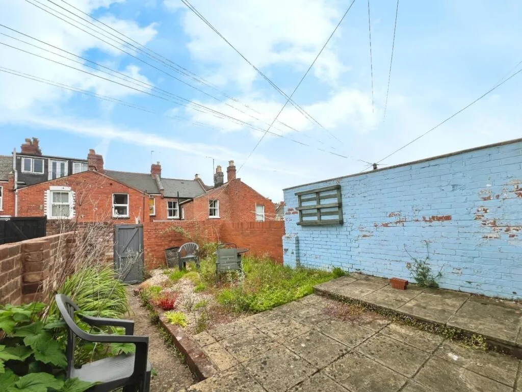 5 bedroom house for rent