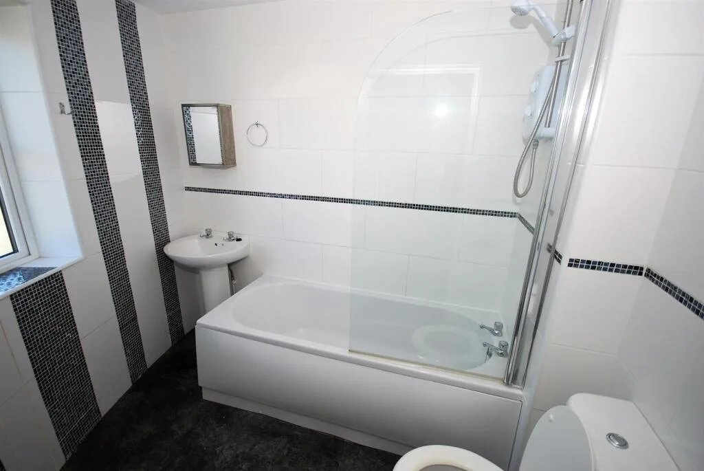 5 bedroom apartment for rent