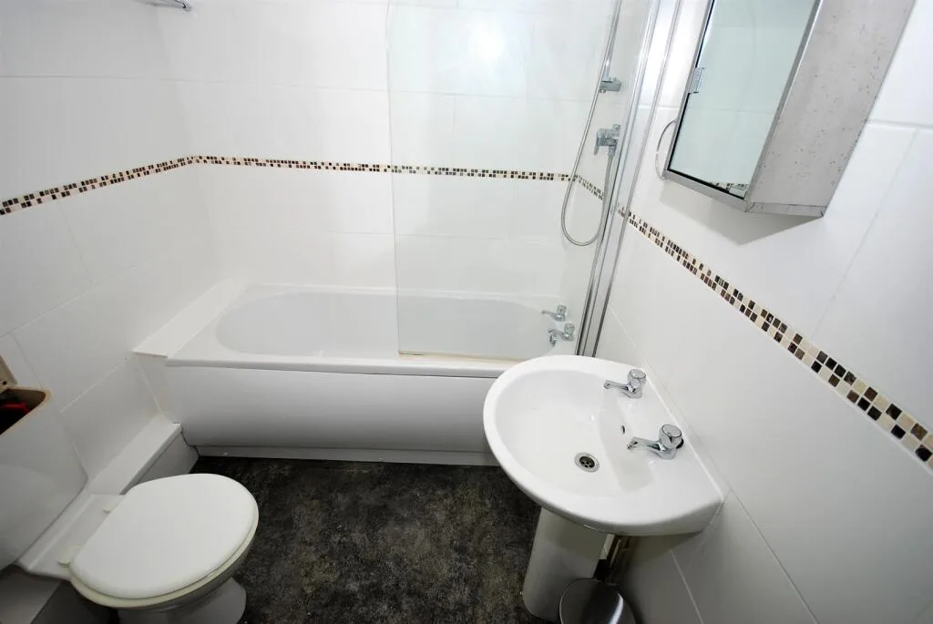 5 bedroom apartment for rent