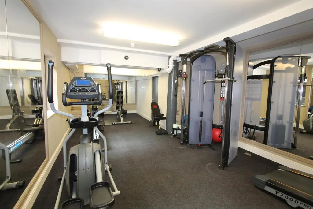5 bedroom apartment for rent