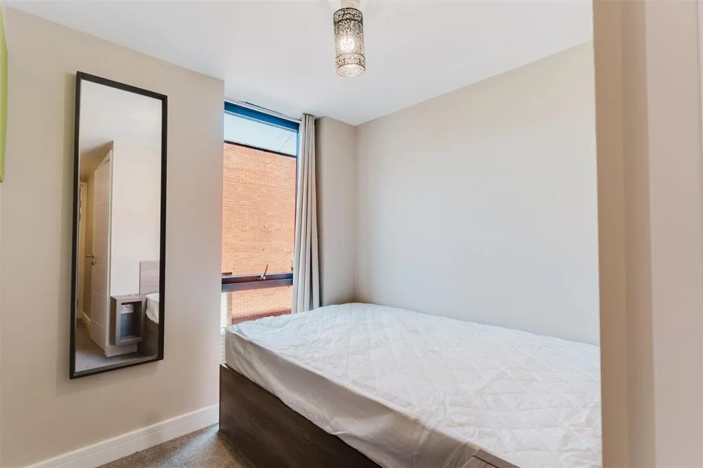 5 bedroom apartment for rent