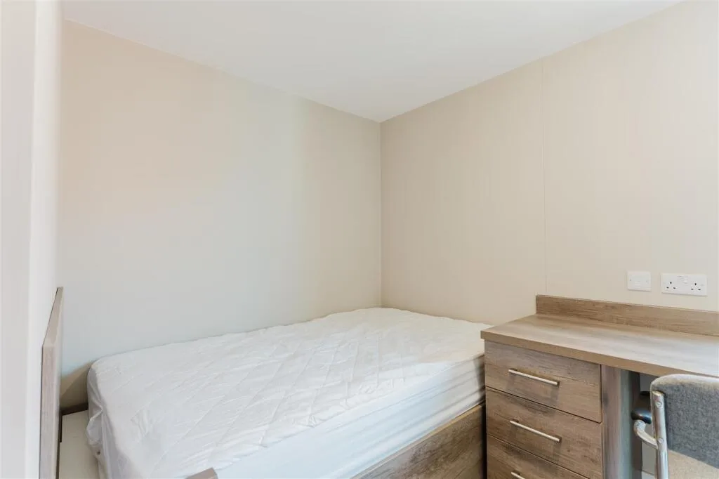 5 bedroom apartment for rent