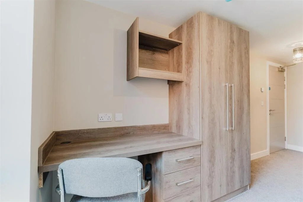 5 bedroom apartment for rent