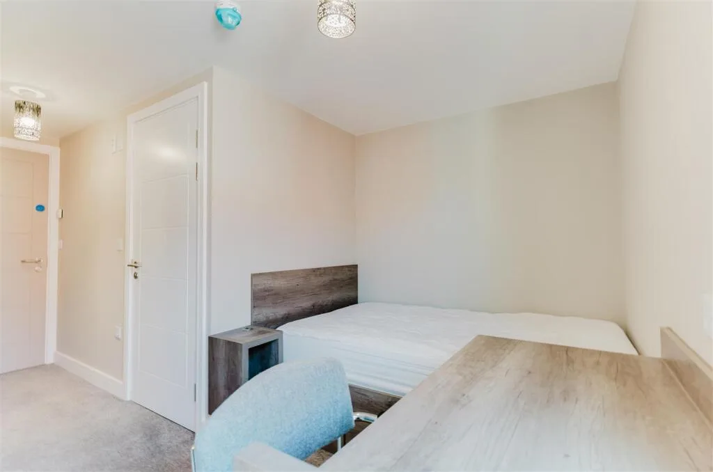 5 bedroom apartment for rent