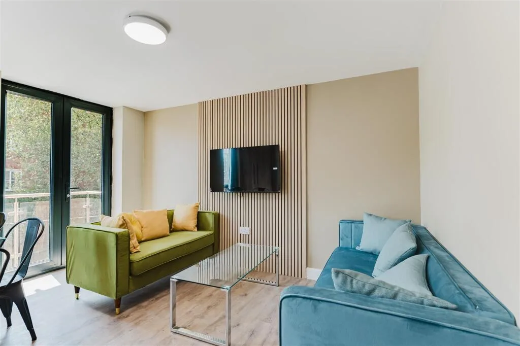 5 bedroom apartment for rent