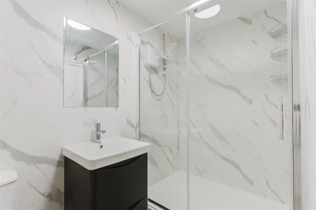 5 bedroom apartment for rent