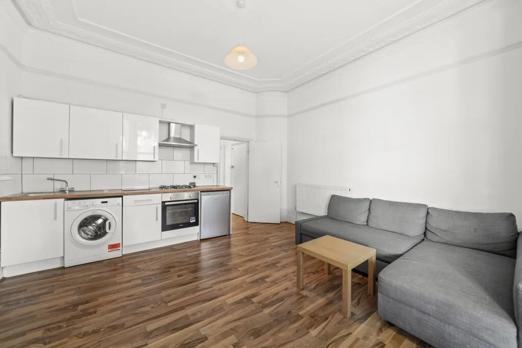 1 bedroom ground floor flat for rent