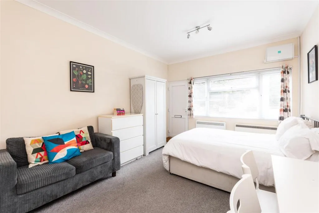 Studio flat for rent
