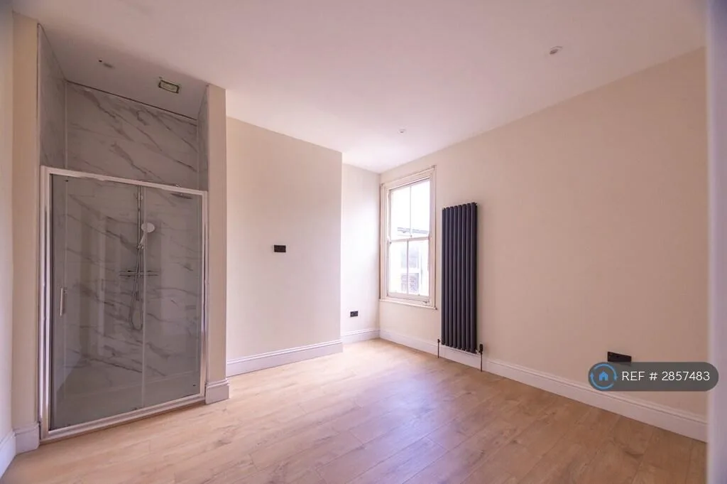 5 bedroom maisonette for rent
