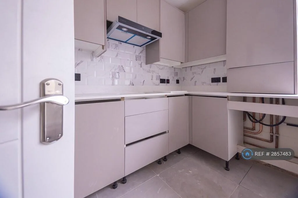 5 bedroom maisonette for rent