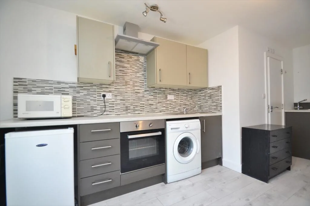 Studio flat for rent