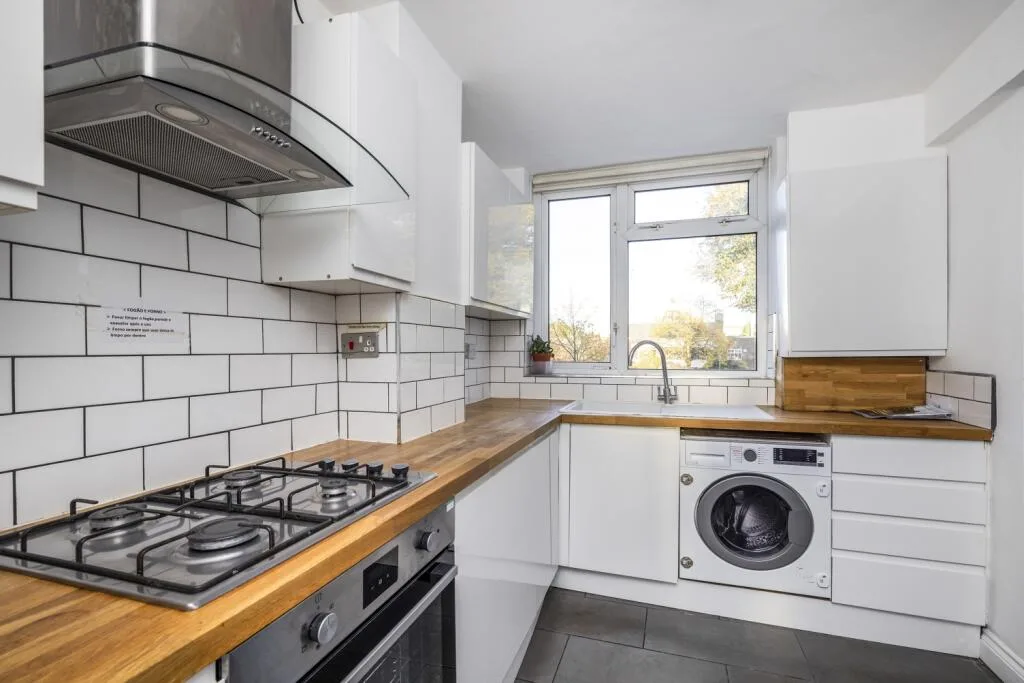 3 bedroom flat for rent
