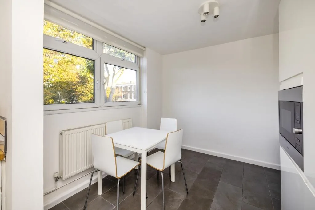 3 bedroom flat for rent