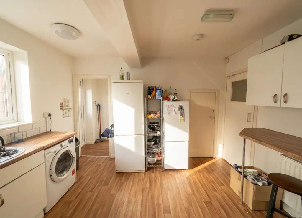 5 bedroom terraced house for rent