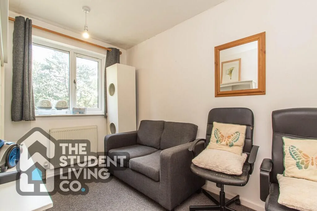 2 bedroom end of terrace house for rent