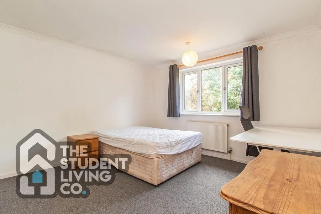 2 bedroom end of terrace house for rent