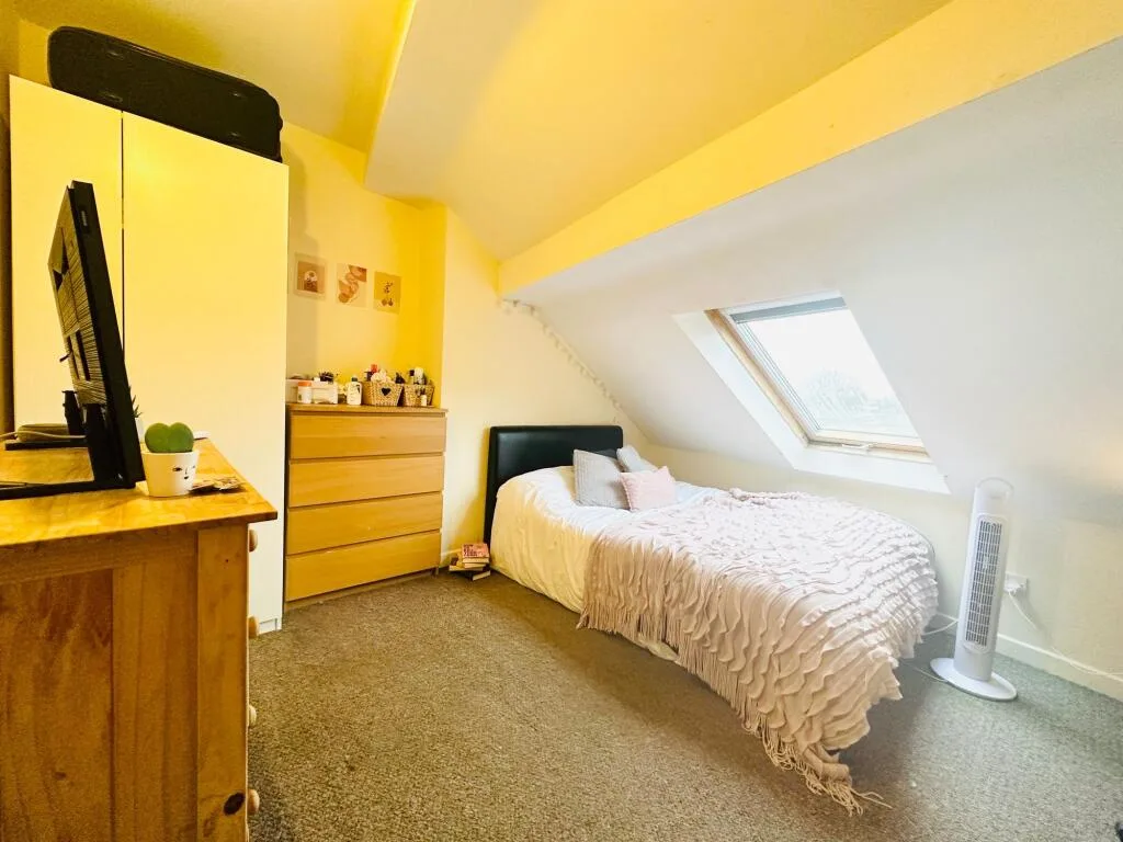 6 bedroom terraced house for rent
