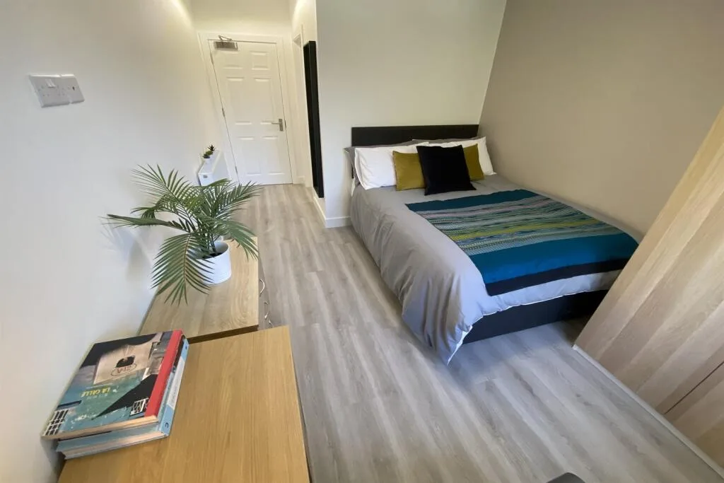 5 bedroom detached house for rent