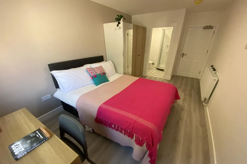 5 bedroom detached house for rent