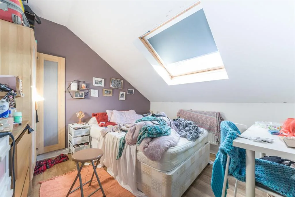 6 bedroom maisonette for rent