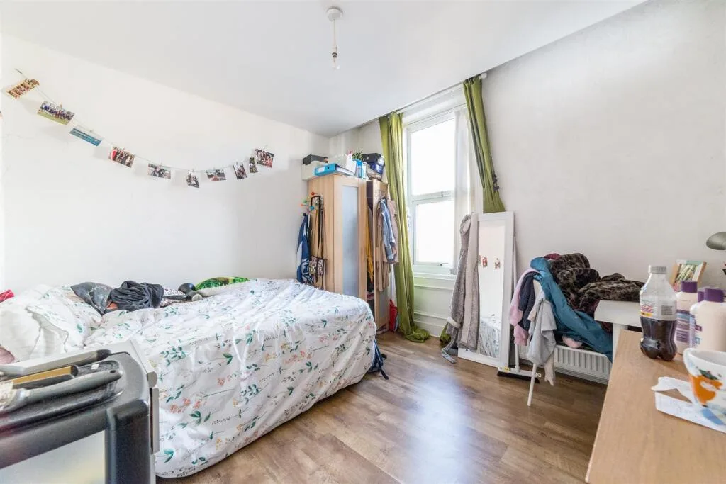 6 bedroom maisonette for rent