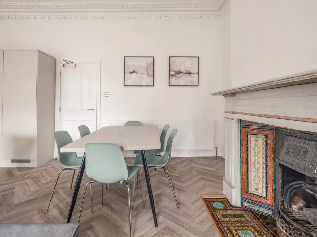 6 bedroom maisonette for rent