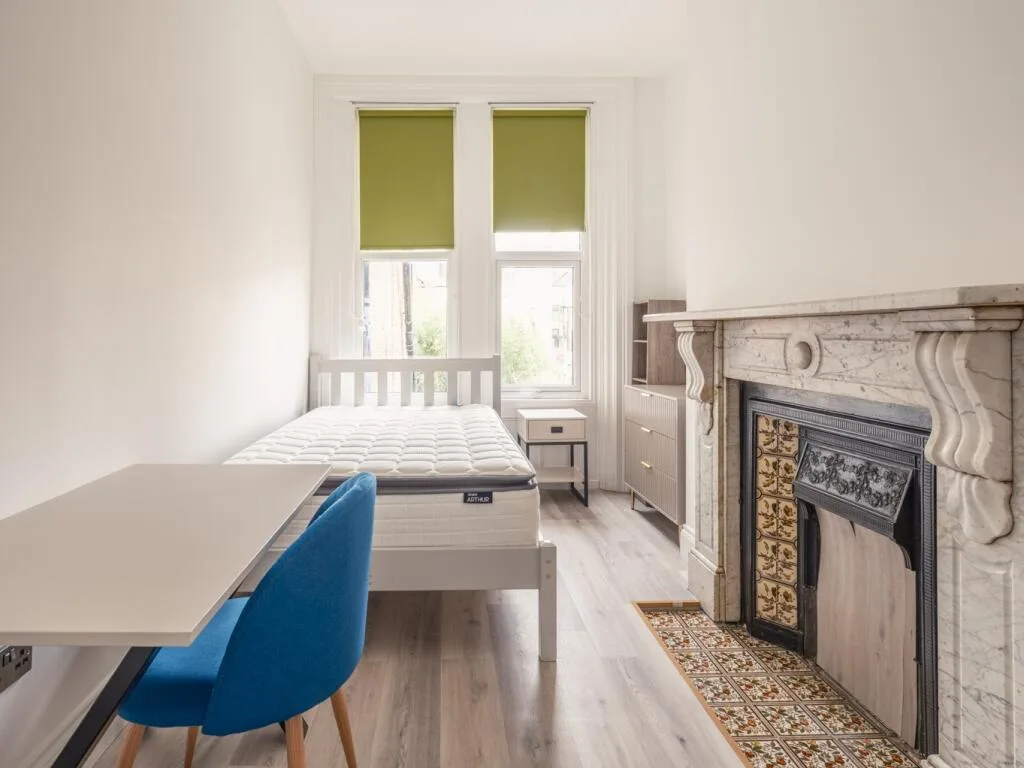 6 bedroom maisonette for rent