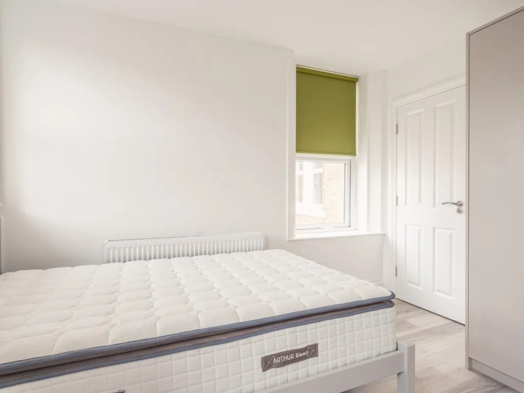 6 bedroom maisonette for rent