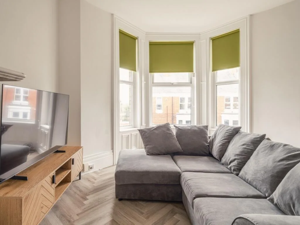 6 bedroom maisonette for rent