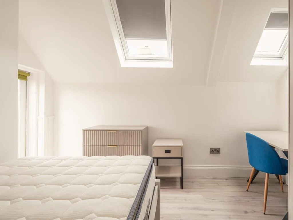 6 bedroom maisonette for rent