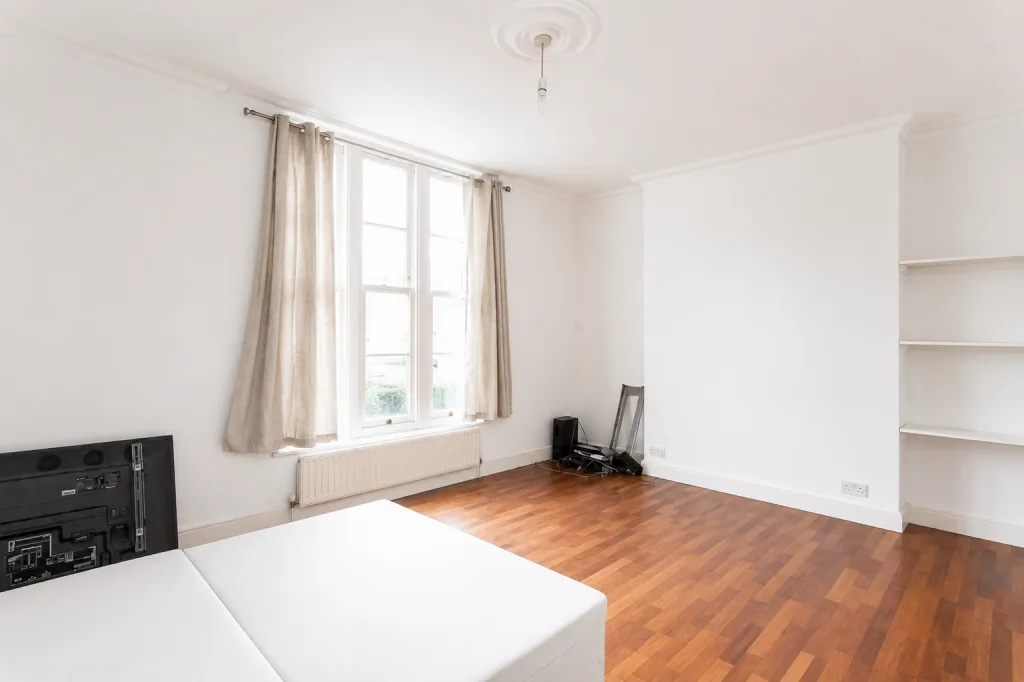 4 bedroom maisonette for rent