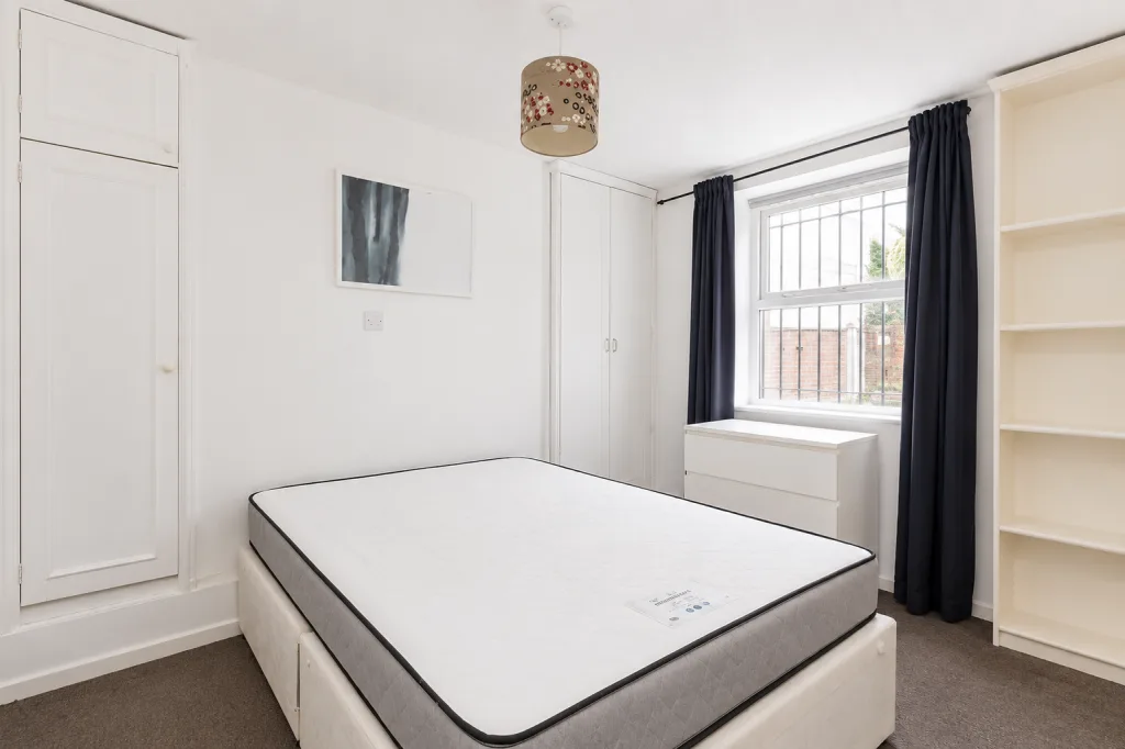 4 bedroom maisonette for rent