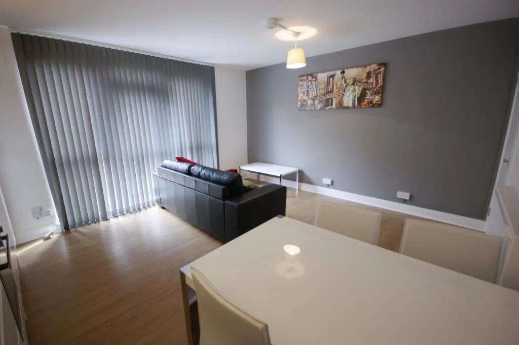 4 bedroom maisonette for rent