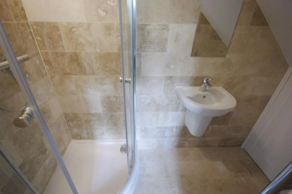 4 bedroom maisonette for rent