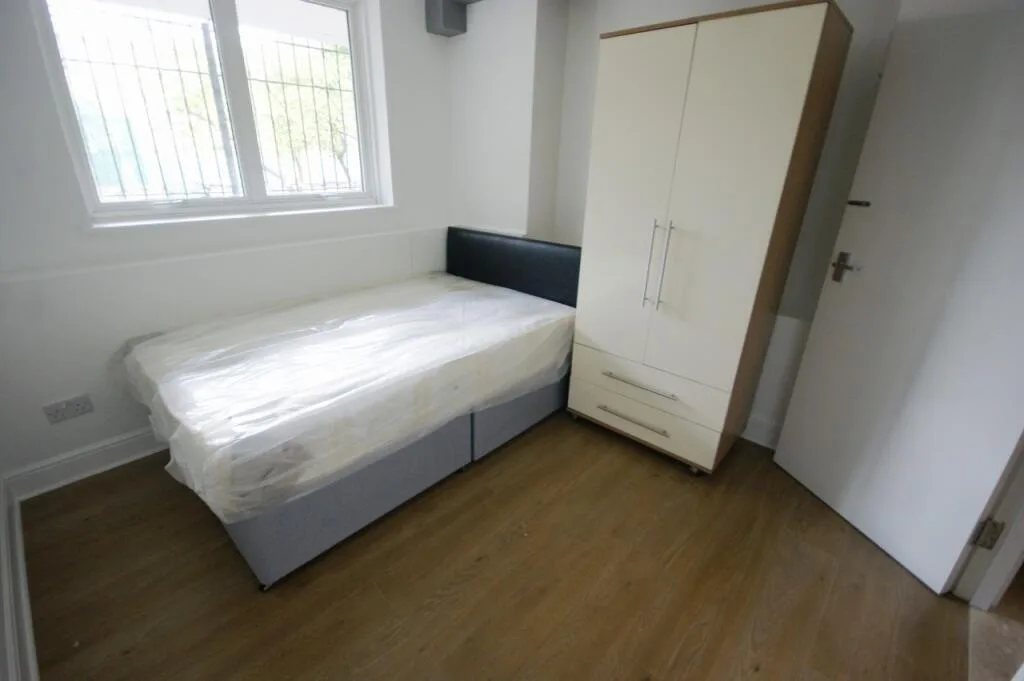 4 bedroom maisonette for rent
