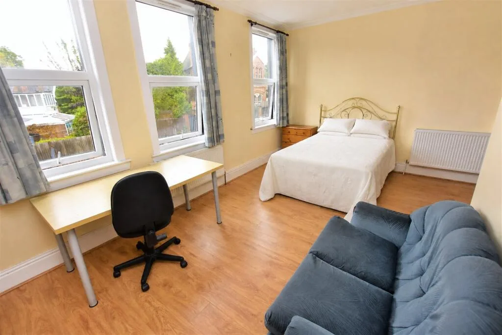 4 bedroom apartment for rent