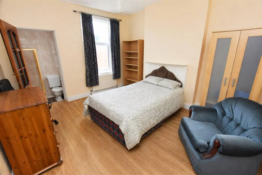 4 bedroom apartment for rent