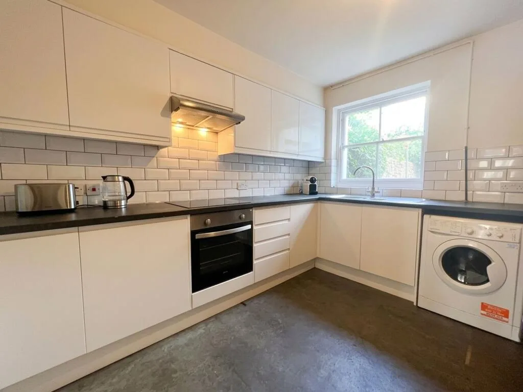 4 bedroom terraced house for rent