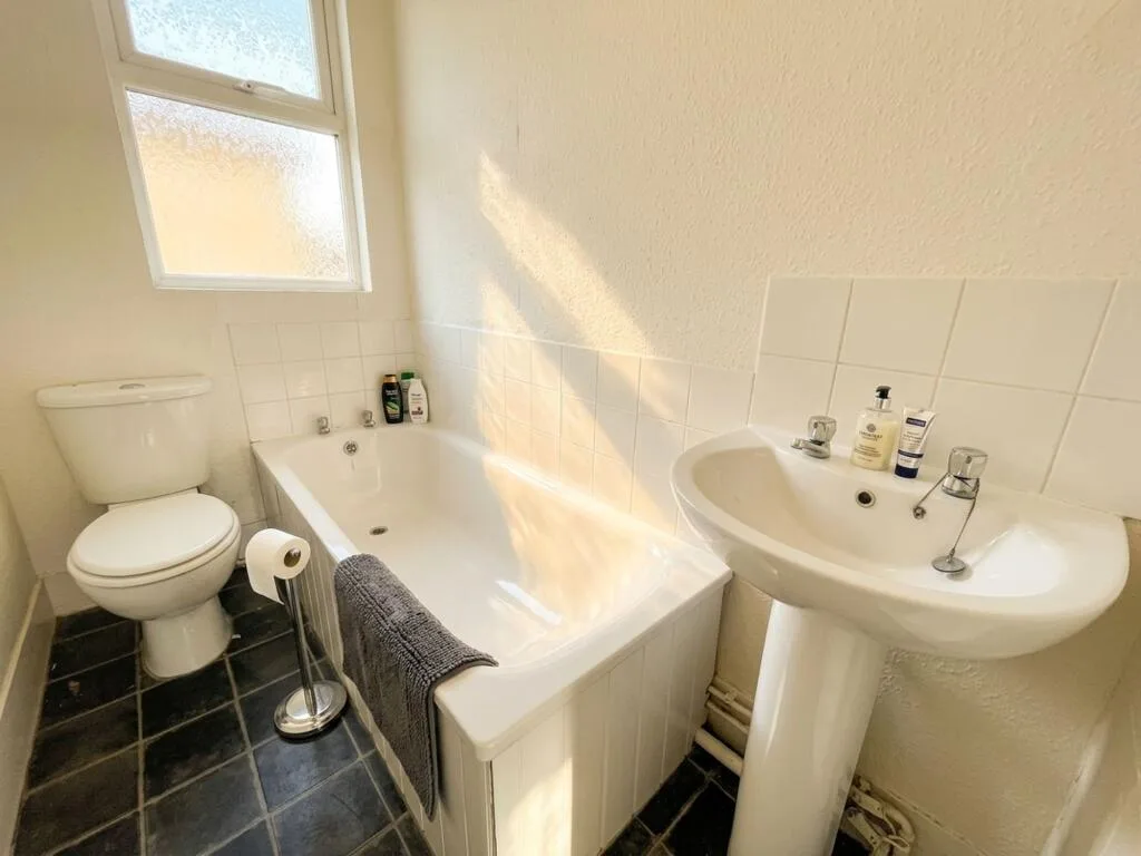 4 bedroom terraced house for rent