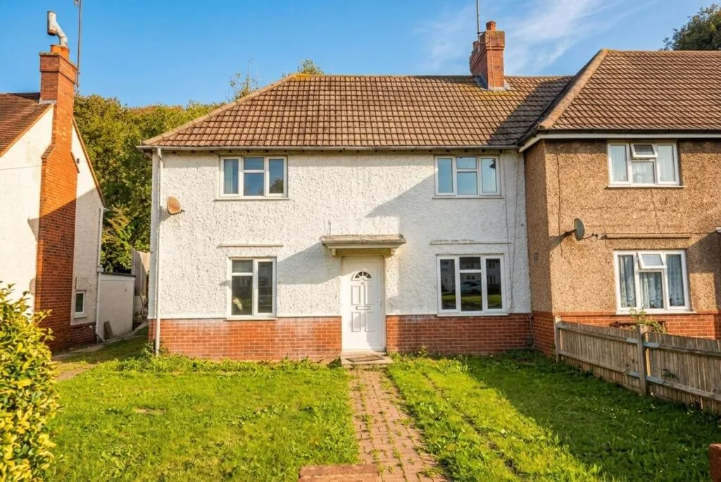 6 bedroom end of terrace house for rent