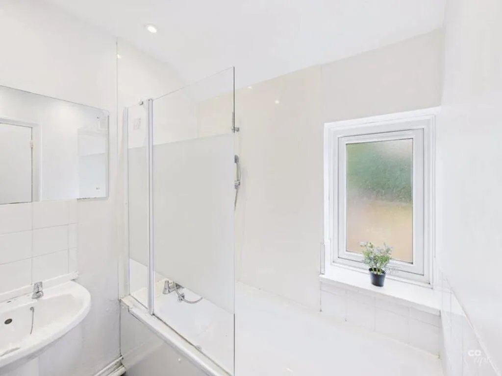 6 bedroom terraced house for rent